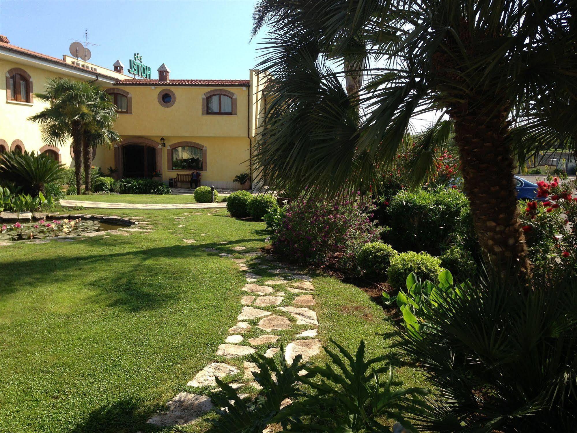 La Locanda Del Cavaliere Borgo Montello Extérieur photo